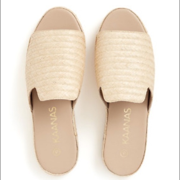 Kaanas Shoes - Kaanas Martinique Slides in Natural